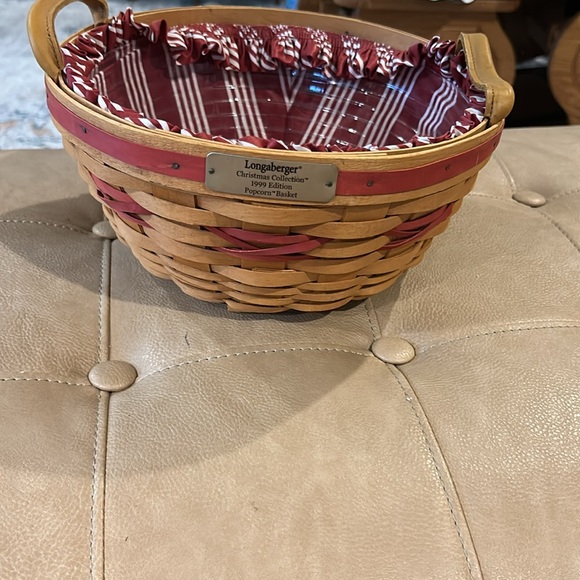 Longaberger Popcorn Basket Christmas collection 19 9910 inch basket - Picture 10 of 10